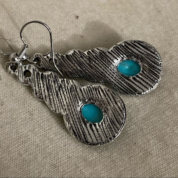 3/$25 Vintage Retro Faux Turquoise Aquamarine Crystal Rhinestone Silver Earrings - Picture 5 of 11